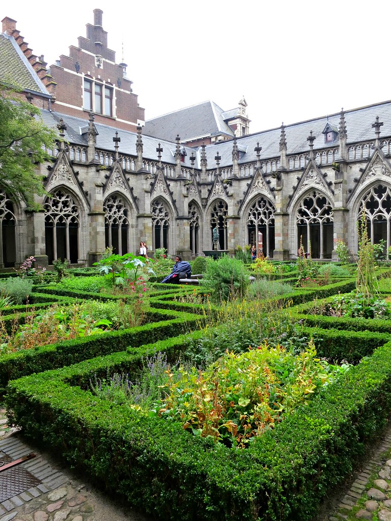 Pandhof Courtyard, Utrecht