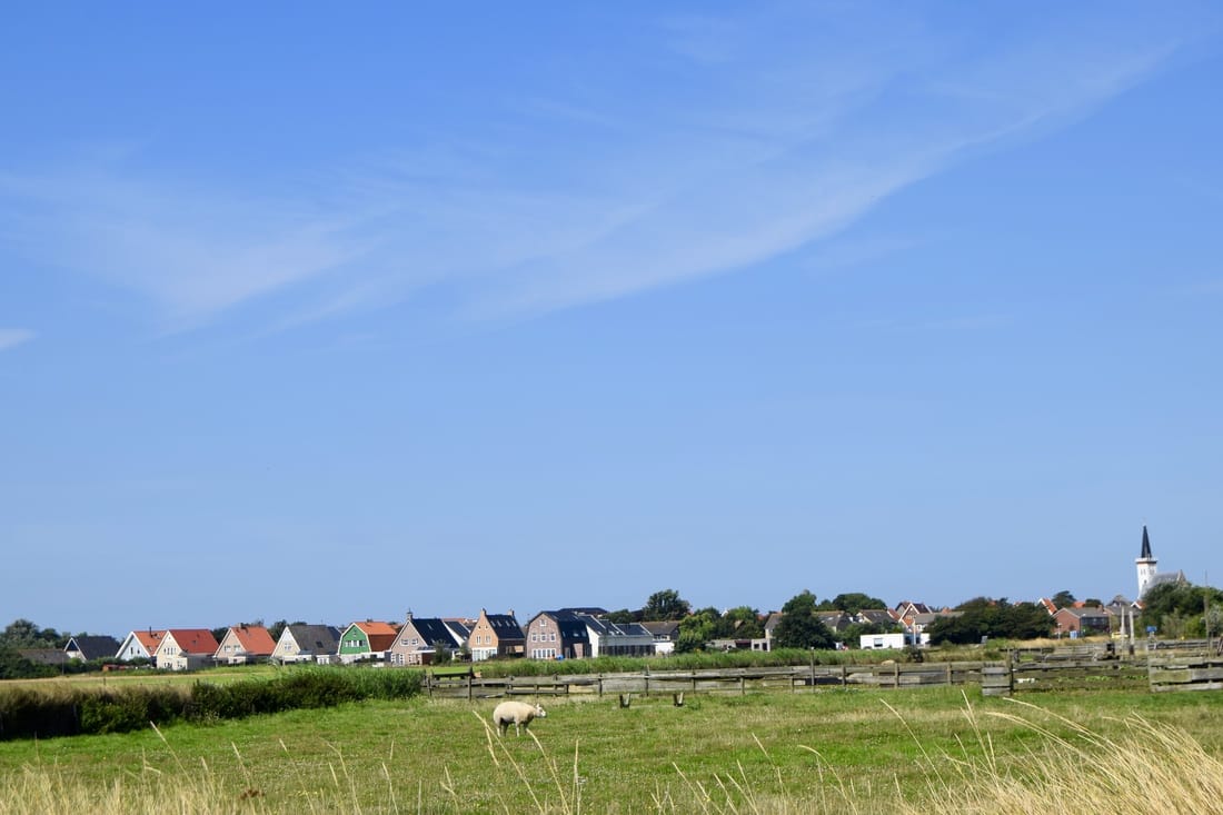 Need a relaxing summer weekend away from Amsterdam? Texel is perfect for a romantic couples vacation away from Amsterdam! Advice & tips for a relaxing vacation in the Netherlands! Heb een ontspannend weekendje weg nodig? Advies & tips voor een perfect vakantie in Texel binnen Nederland. 