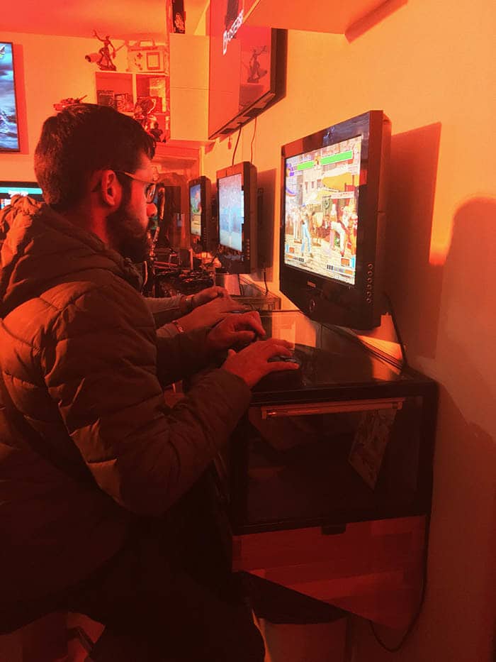 Foto von Le Reset, einer Videospiel-Bar in Paris. Lernen Sie Paris von einer anderen Seite kennen - mit einem kostenlosen Stadtrundgang durch Paris mit Karte.