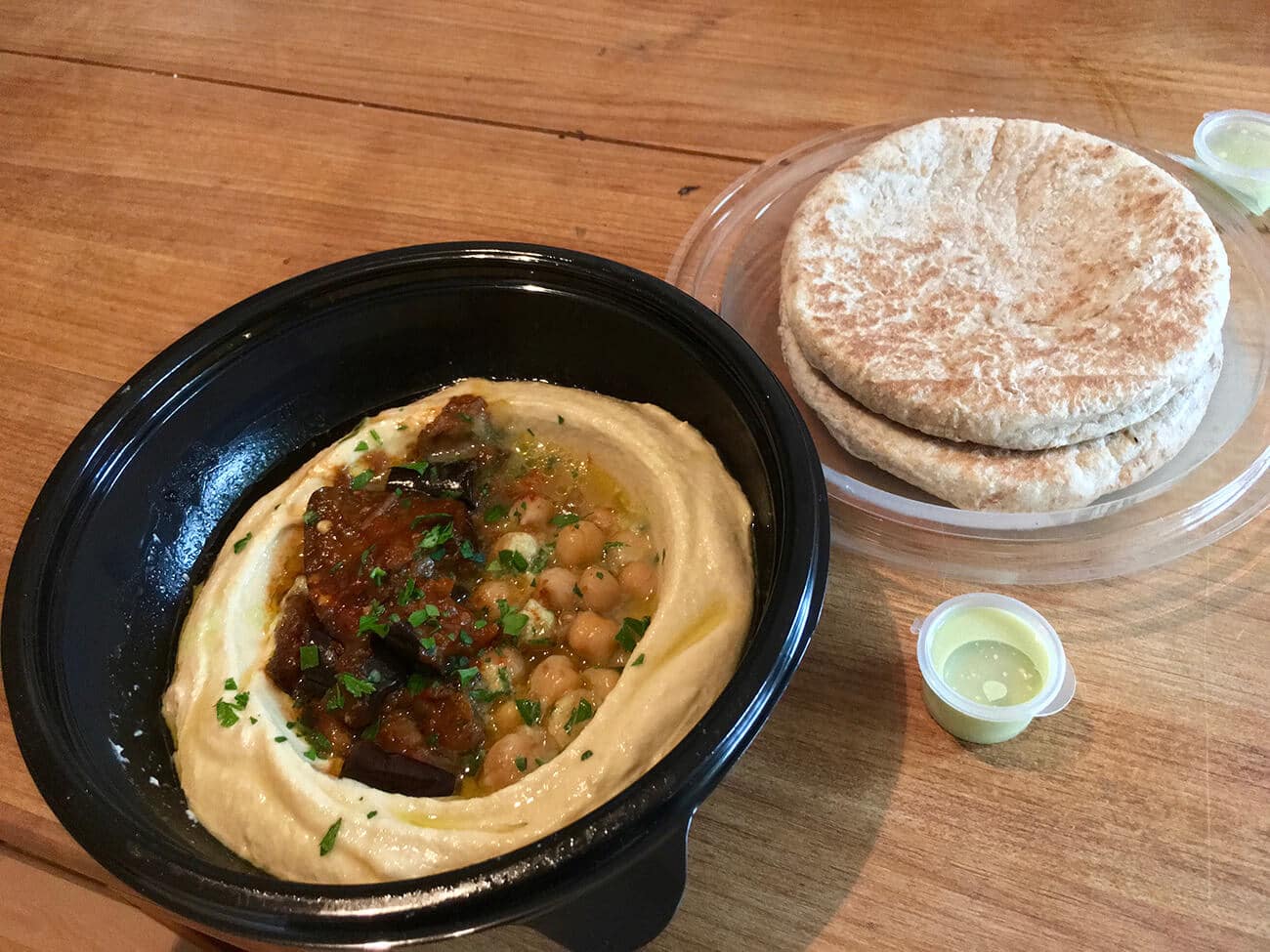 Delicious hummus from Sir Hummus, a vegan-friendly dinner shop in De Pijp, Amsterdam.