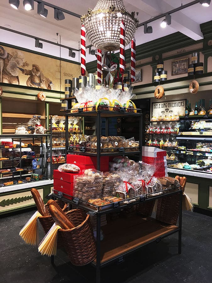 The charming interior of The Diamond Bakery in Delft.  This charming bakery is a great place to get breakfast to-go in Delft! #delft #holland #travel