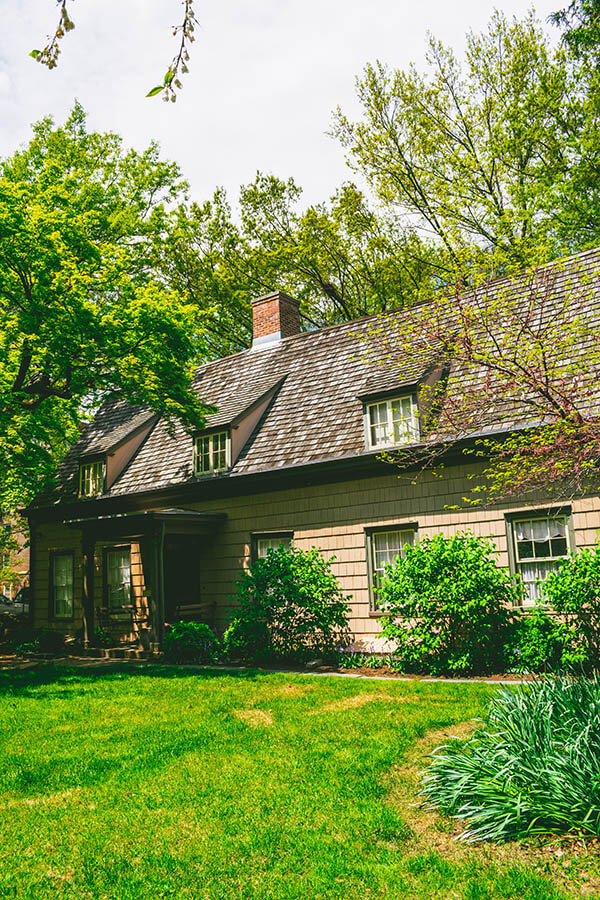 Außenansicht des John Bowne House, eines der ältesten Häuser in New York City