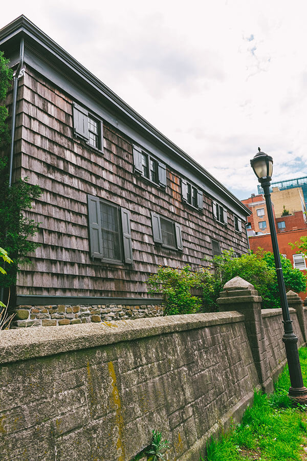 Flushing Quaker Meeting House, a historic religious institution in New York worth seeing!