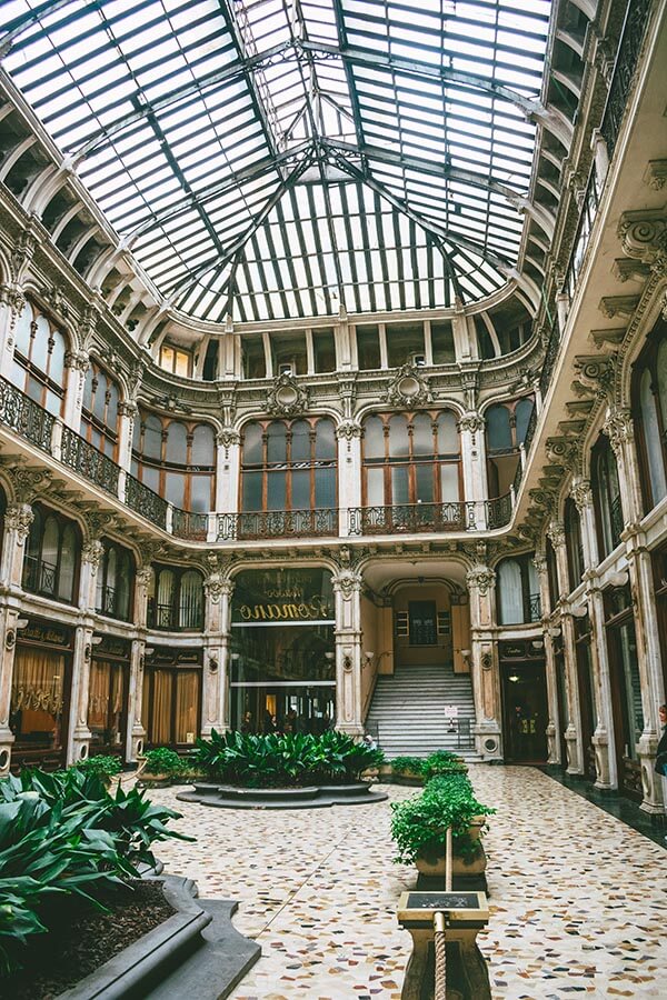 Galleria Subalpina, one of the beautiful covered passages of Turin, Italy!